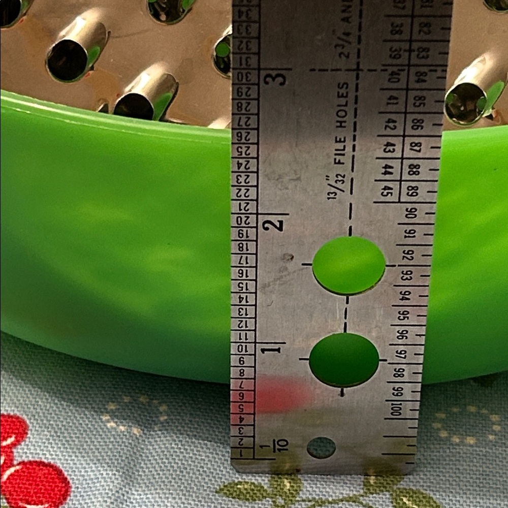 Green and White Cheese Grater Set - Picture 6 of 16